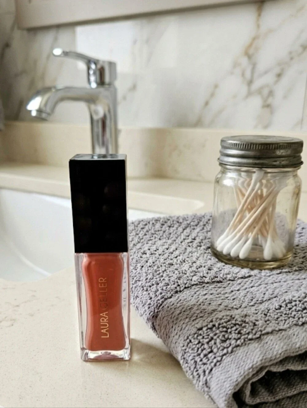 Laura Geller Lip Gloss  Nuetral Zone